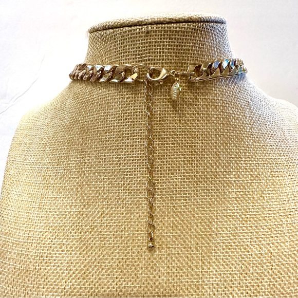 New Chico’s Statement Necklace- gold tone w/ white & clear rhinestone clusters - Picture 9 of 10